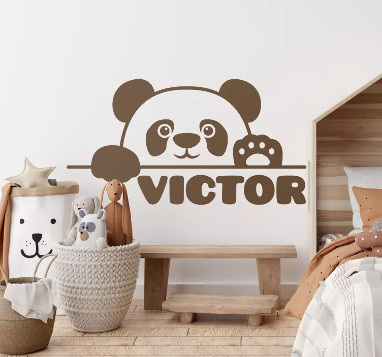 凝视着小熊猫名字的小熊猫 - TenStickers