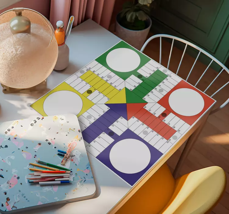 经典卢多家具贴纸 - TenStickers